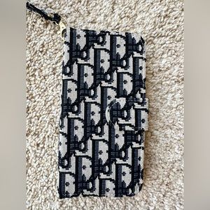 LIKE NEW Dior Iphone XS wallet case